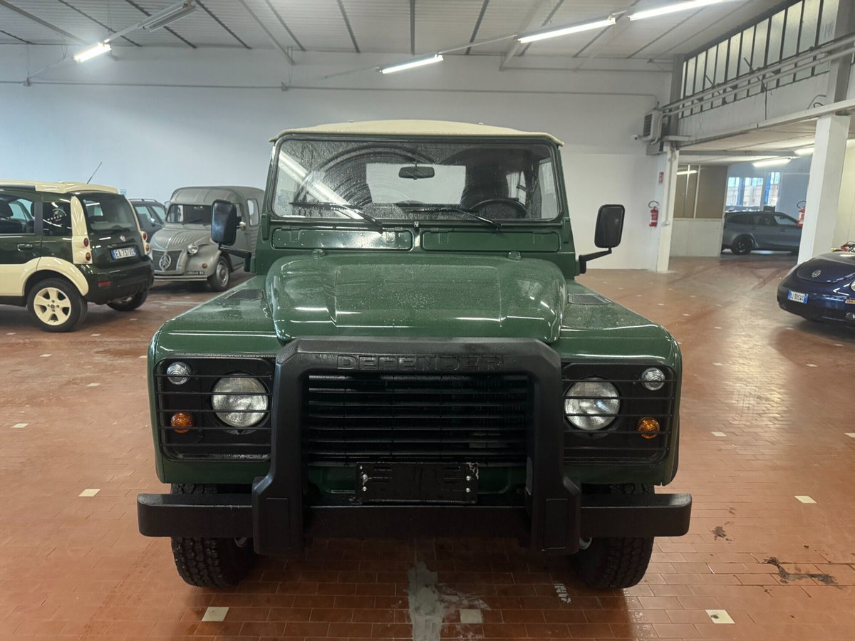 Land Rover Defender 90 2.5 Tdi Hard-top (2)