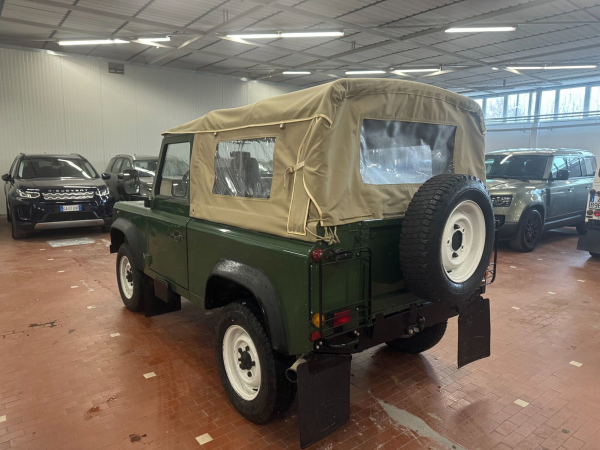 Land Rover Defender 90 2.5 Tdi Hard-top (5)