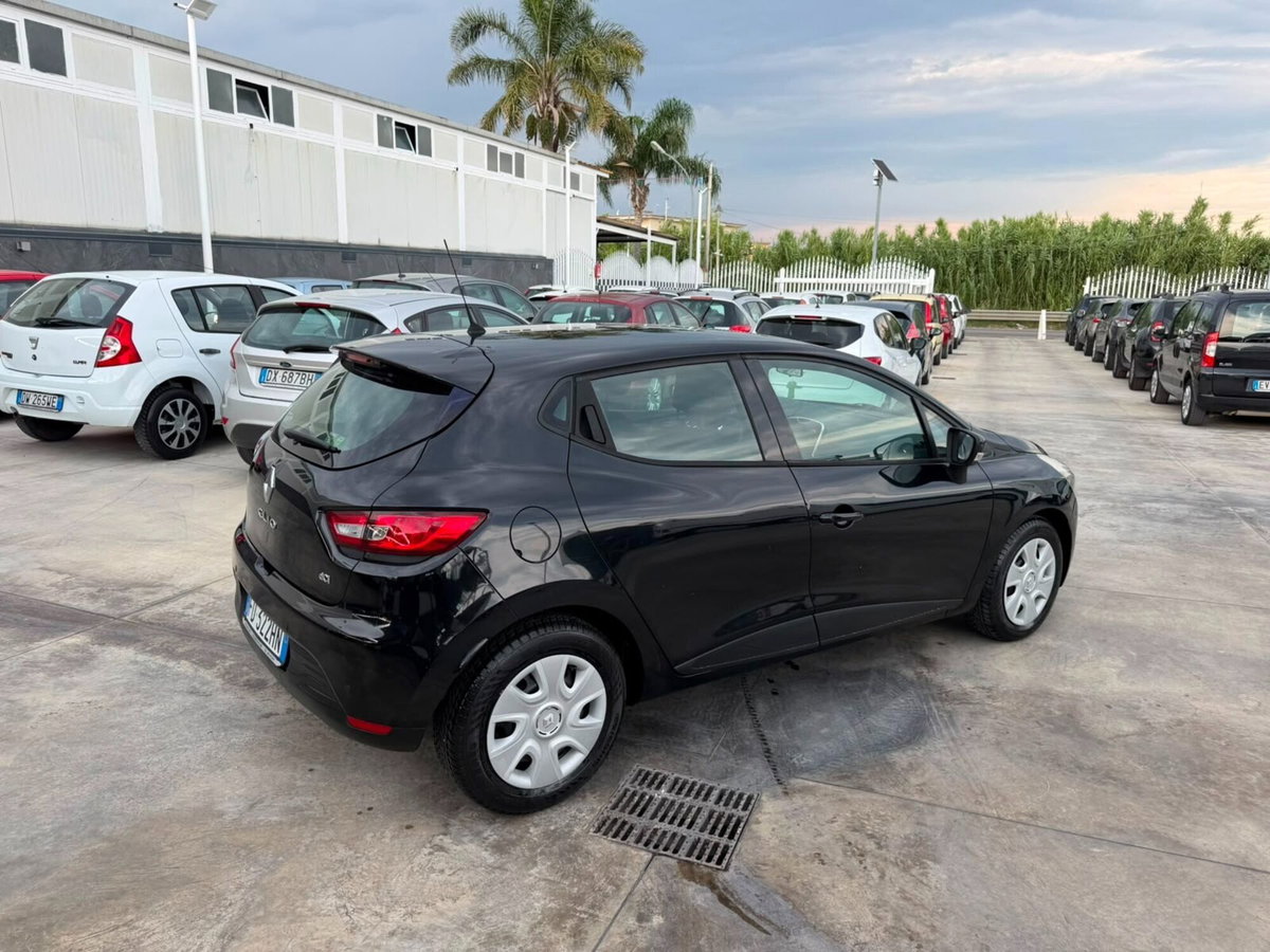 Renault Clio dCi 8V 75 CV Start&Stop 5 porte Energy Duel (4)