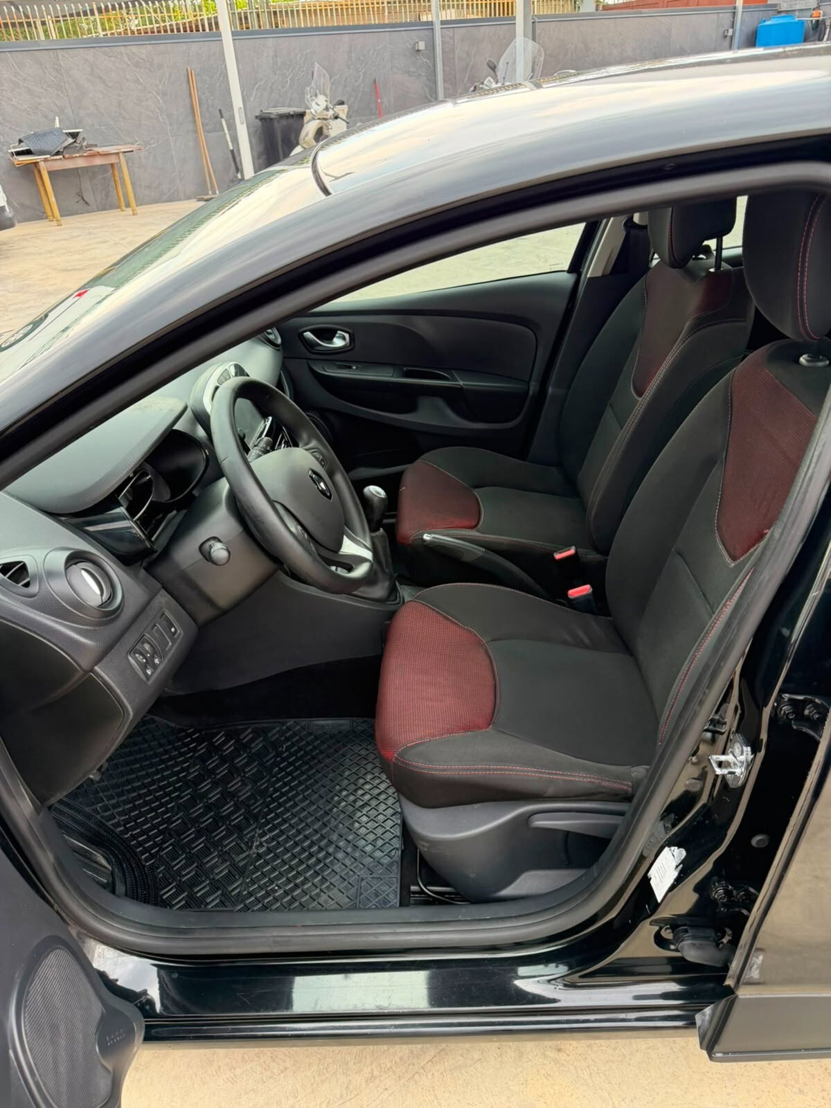 Renault Clio dCi 8V 75 CV Start&Stop 5 porte Energy Duel (7)