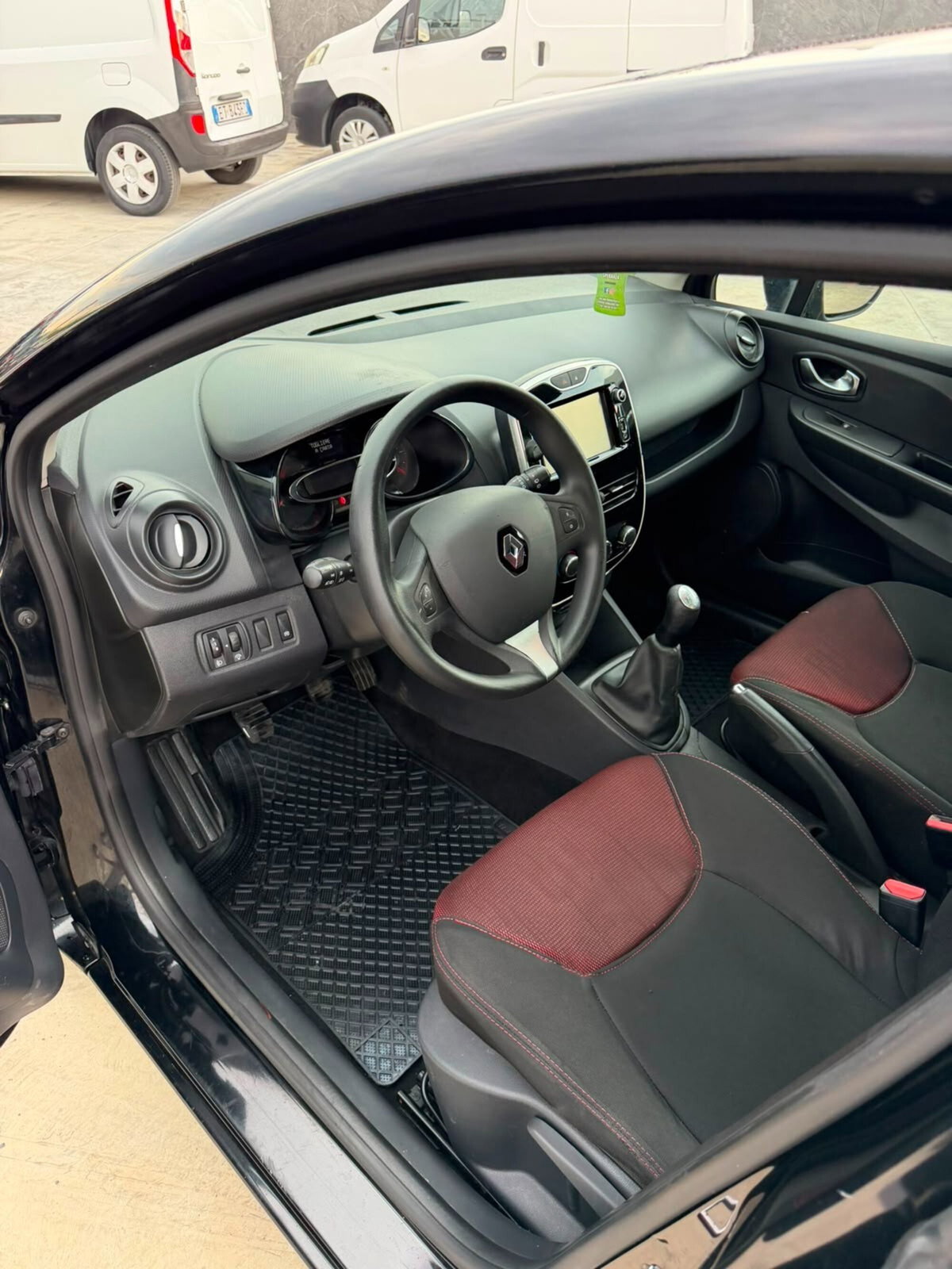Renault Clio dCi 8V 75 CV Start&Stop 5 porte Energy Duel (8)