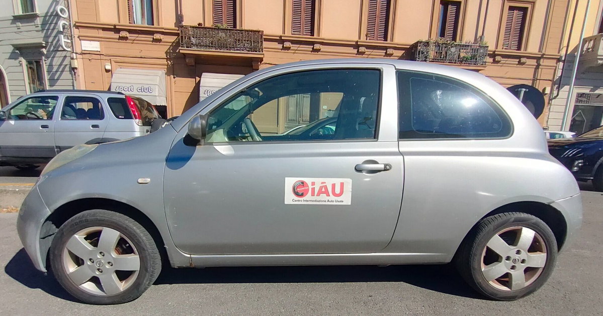 Nissan Micra 1.4 16V 3 porte Tekna (5)