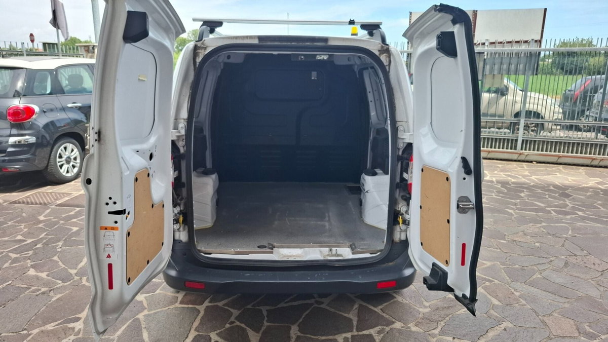Ford Transit Courier 1.5 TDCi 75CV  Trend (10)