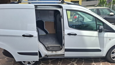 Ford Transit Courier 1.5 TDCi 75CV  Trend (9)