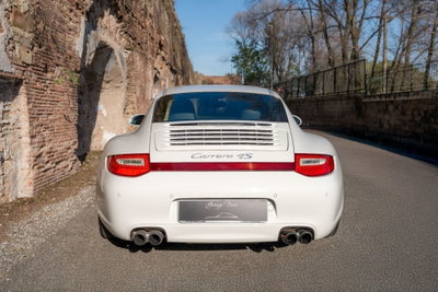 Porsche 911 Coupé Carrera 4S (2)