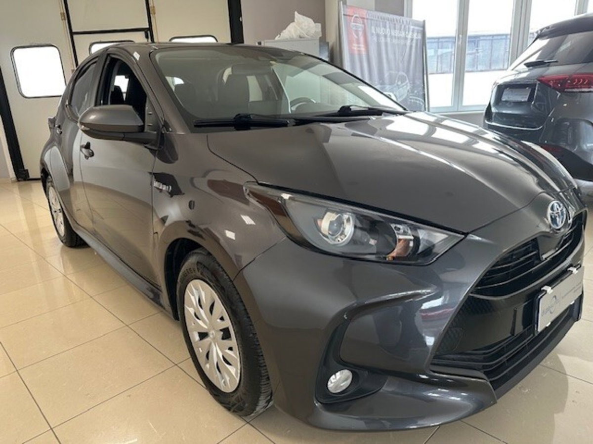 Toyota Yaris 1.5 Hybrid 5 porte Energy (3)