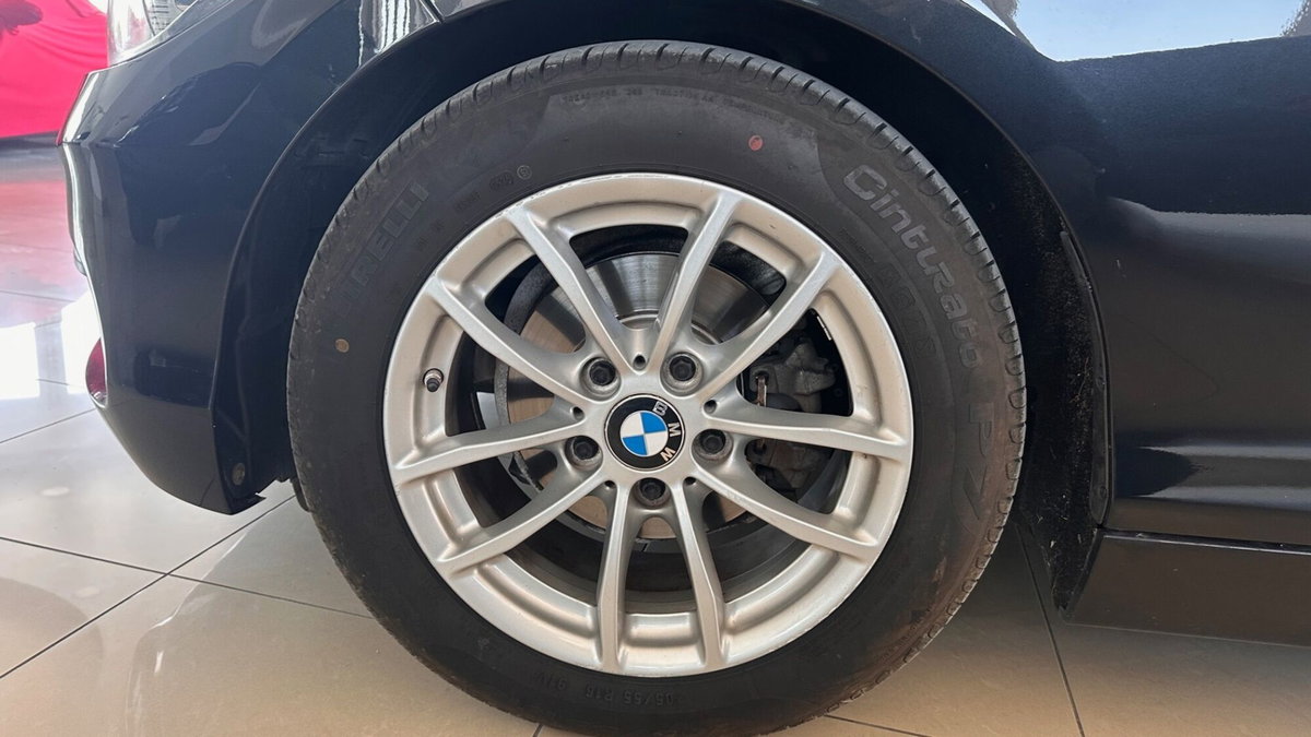 BMW Serie 1 116d 2.0 116CV cat 5 porte Attiva DPF (16)