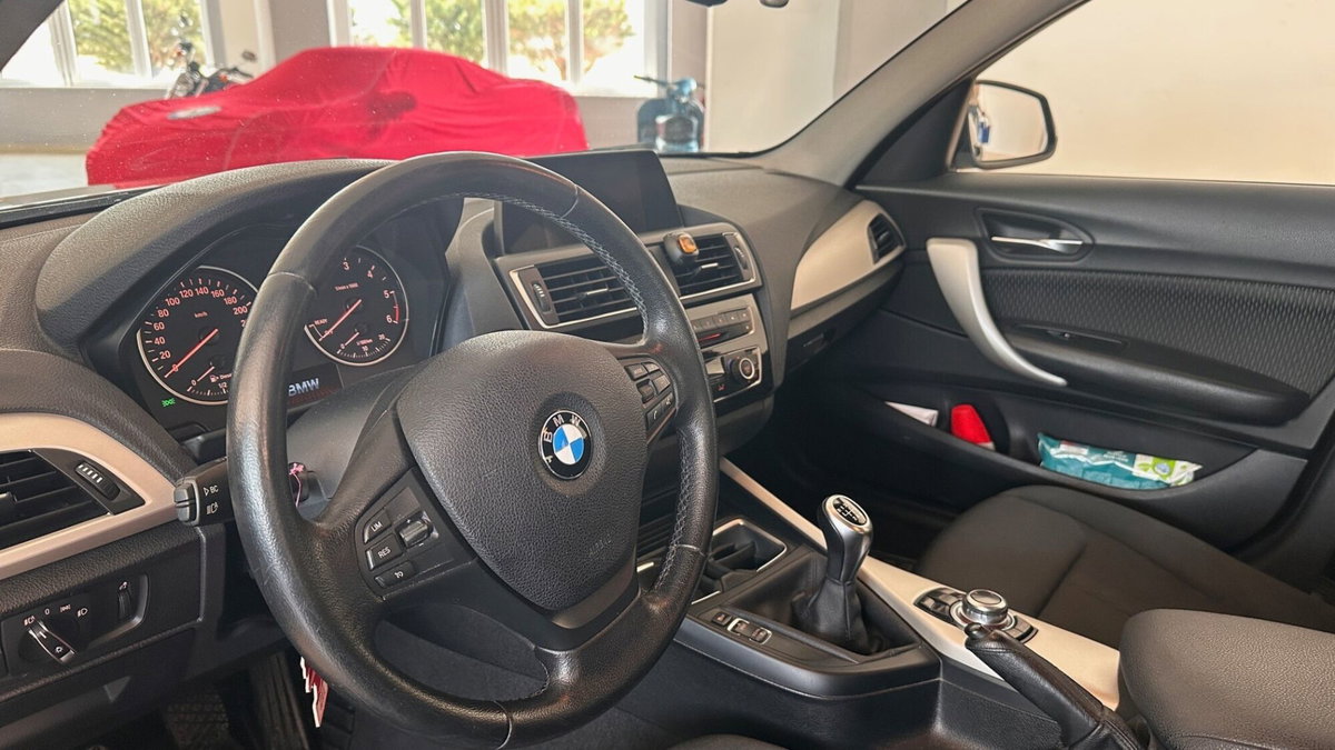 BMW Serie 1 116d 2.0 116CV cat 5 porte Attiva DPF (8)