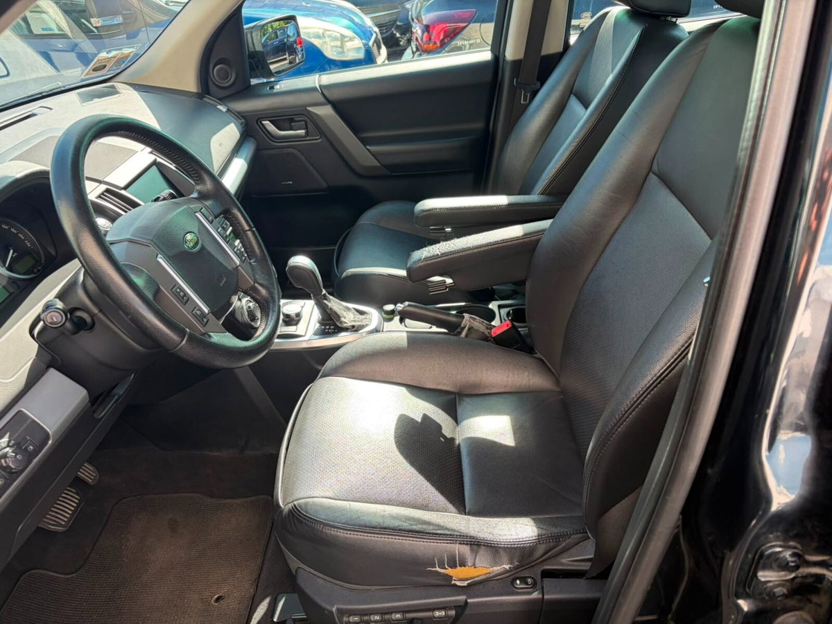 Land Rover Freelander 2.2 TD4 S.W. HSE (7)