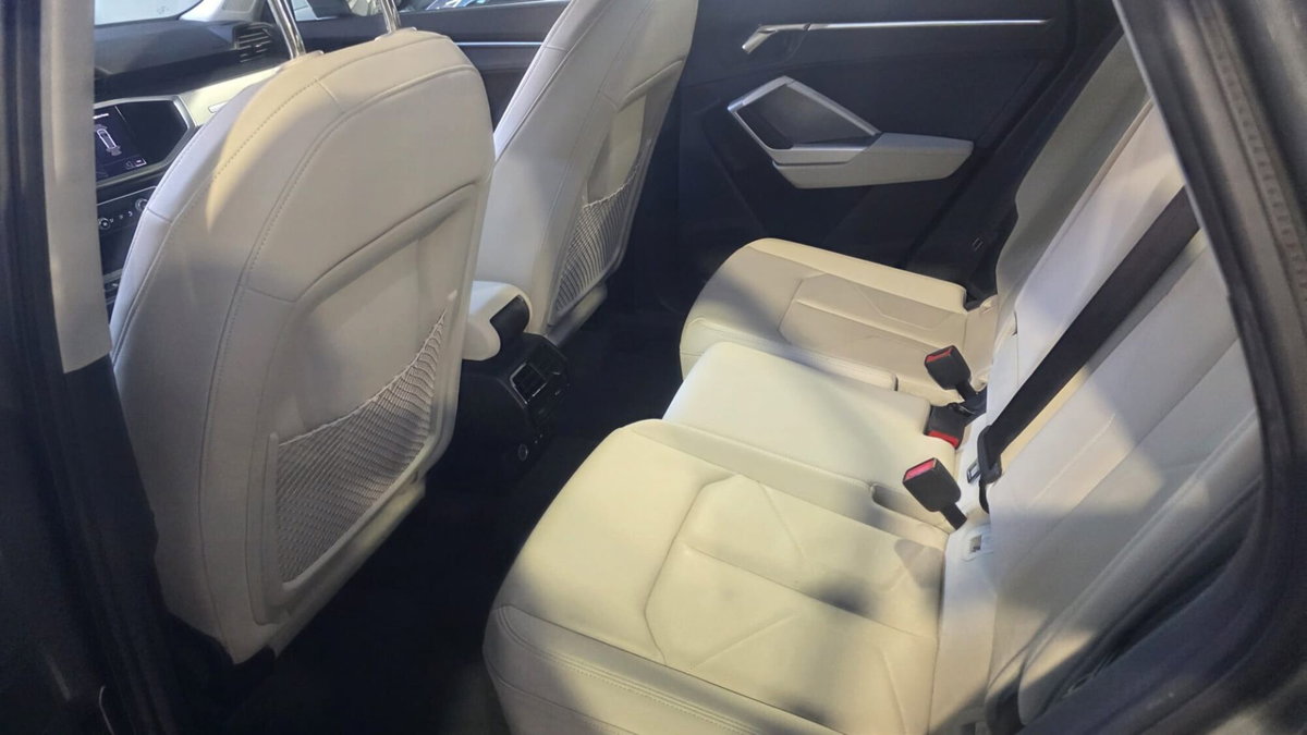 Audi Q3 35 TDI quattro S tronic Business Advanced (16)