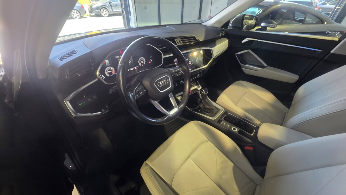 Audi Q3 35 TDI quattro S tronic Business Advanced (19)