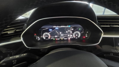 Audi Q3 35 TDI quattro S tronic Business Advanced (20)