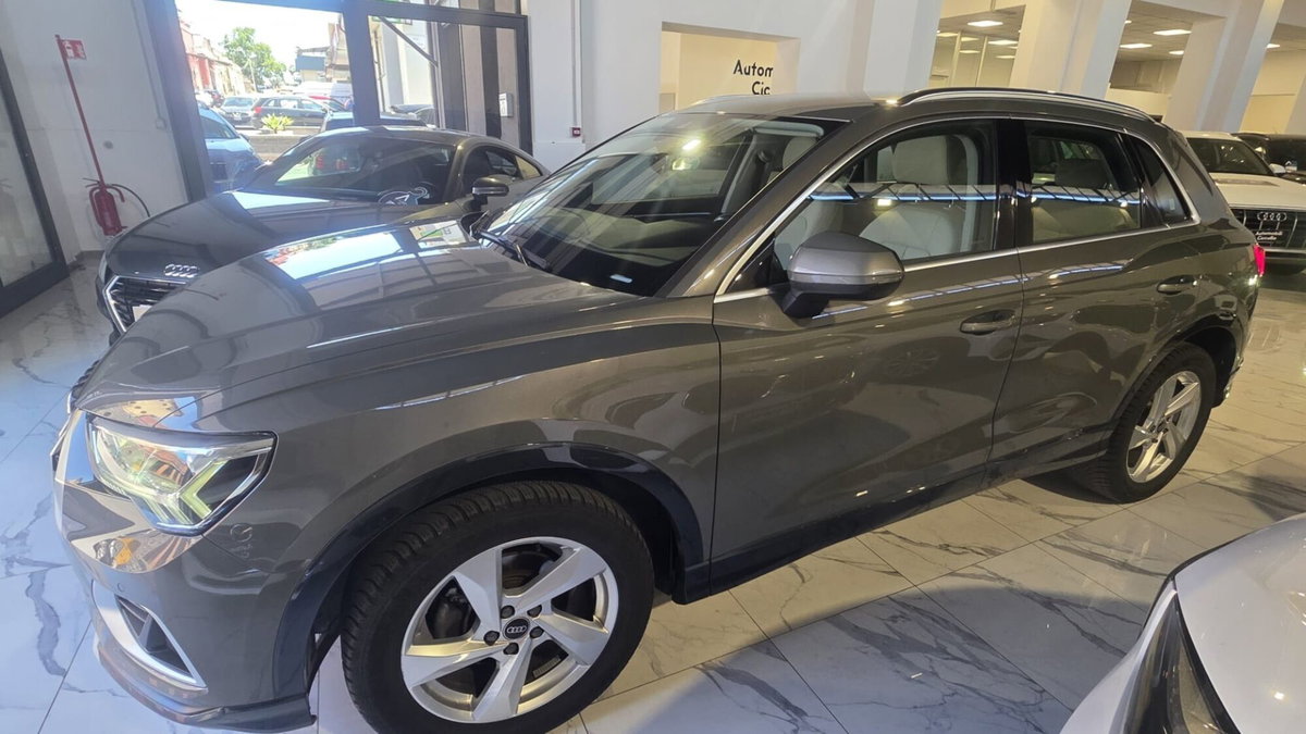 Audi Q3 35 TDI quattro S tronic Business Advanced (5)