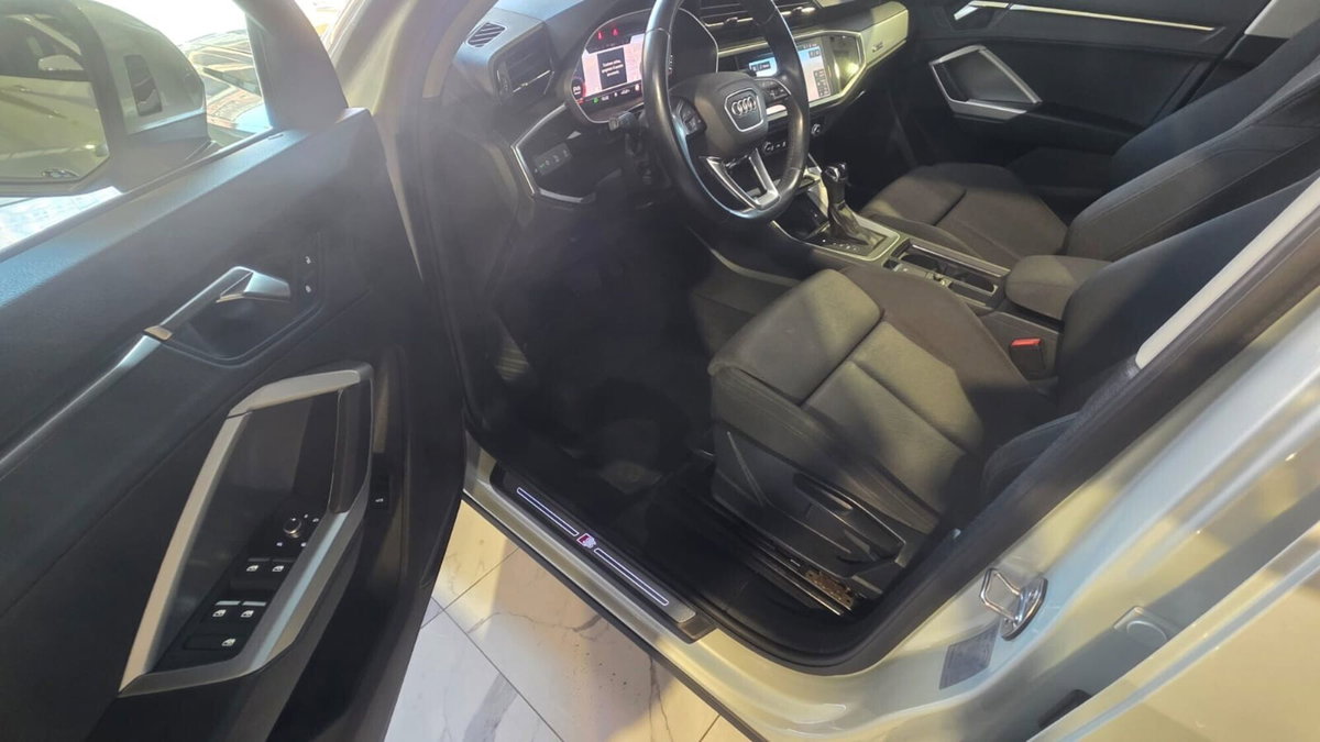 Audi Q3 Sportback 35 TDI quattro S tronic S line edition (15)