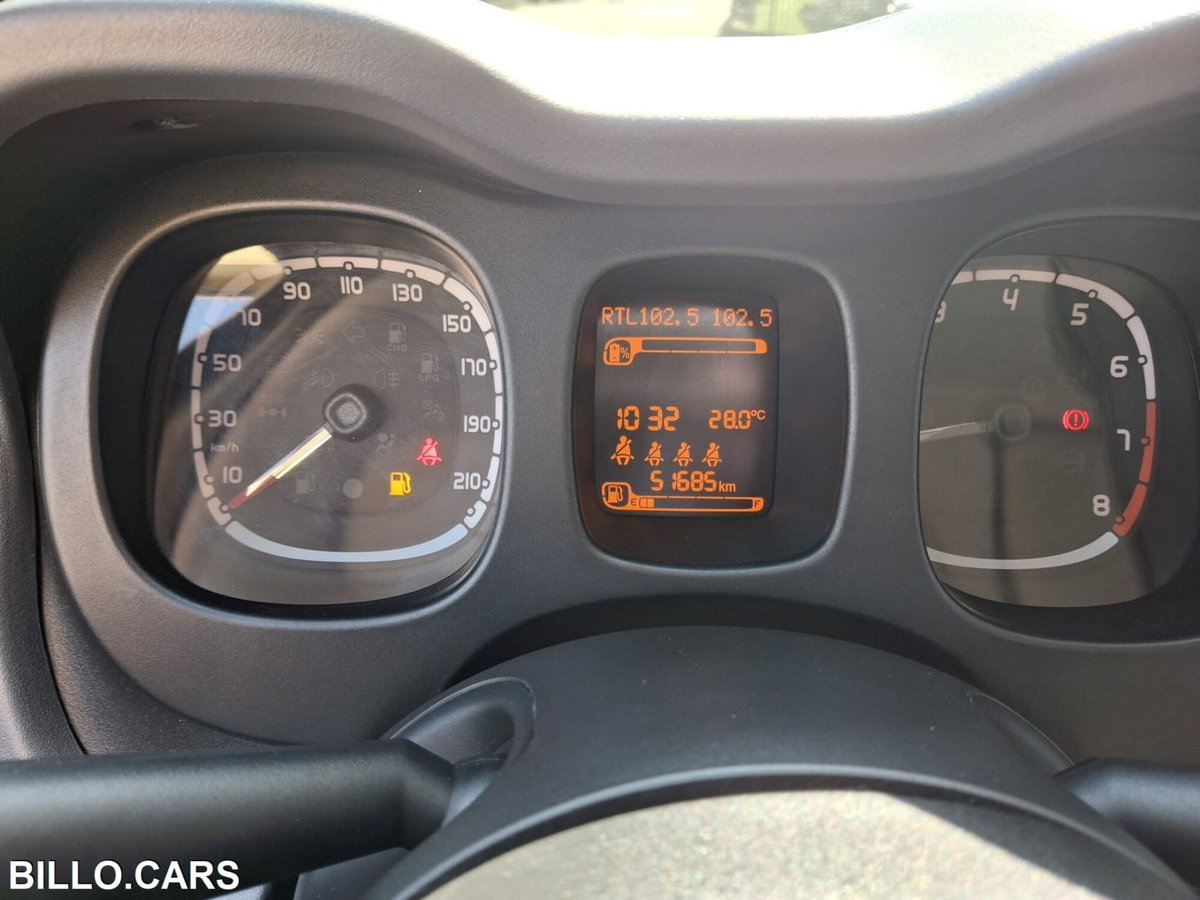 Fiat Panda 1.0 FireFly S&S Hybrid City Cross (10)