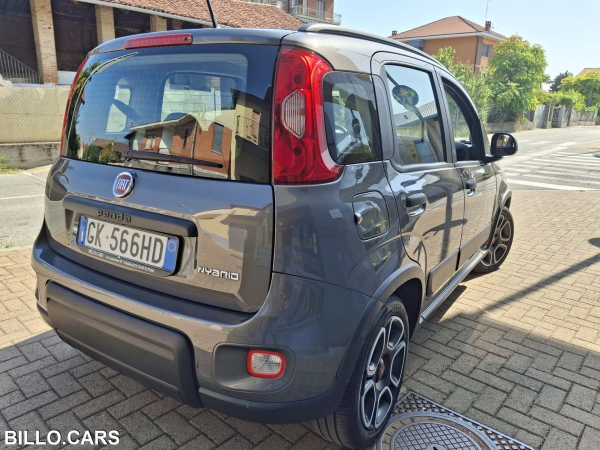 Fiat Panda 1.0 FireFly S&S Hybrid City Cross (3)