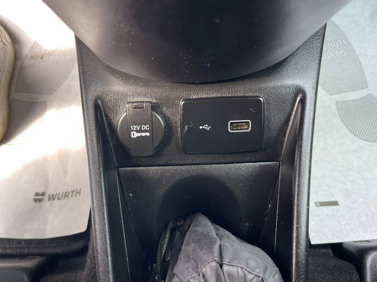 Lancia Ypsilon 1.2 69 CV 5 porte GPL Ecochic Gold (16)