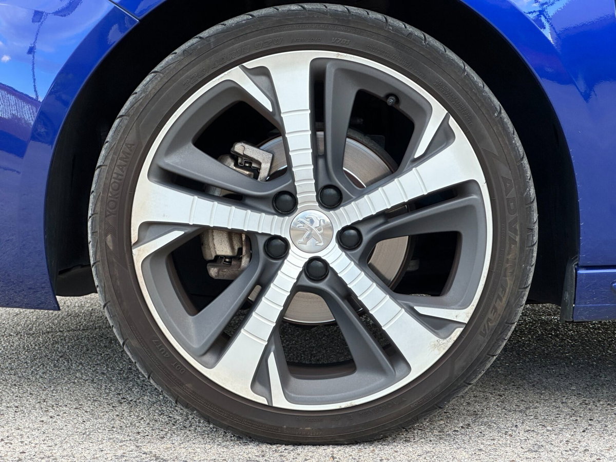 Peugeot 308 BlueHDi 120 S&S EAT6 GT Line (9)