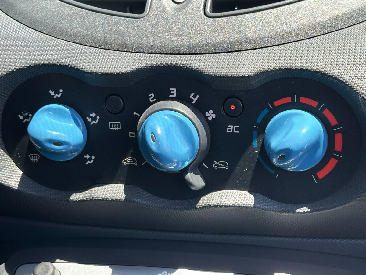 Renault Twingo 1.2 16V Live (18)