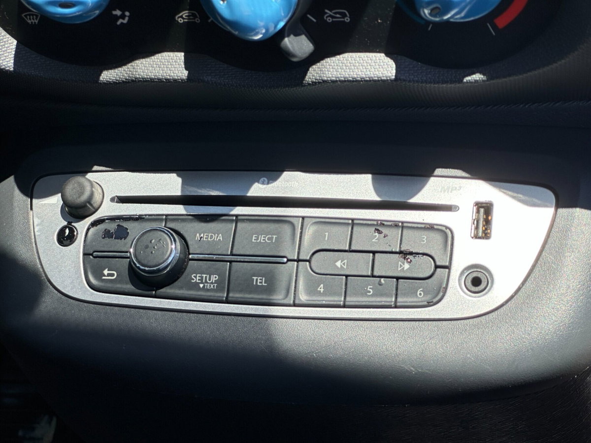 Renault Twingo 1.2 16V Live (19)