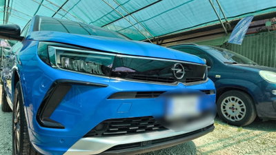 Opel Grandland 1.5 diesel Ecotec aut. Business Elegance nuova