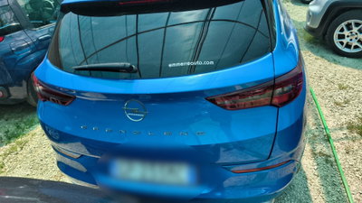 Opel Grandland 1.5 diesel Ecotec aut. Business Elegance (3)
