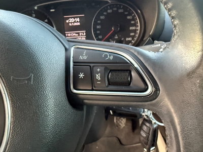 Audi A1 1.6 TDI 105 CV Attraction (12)