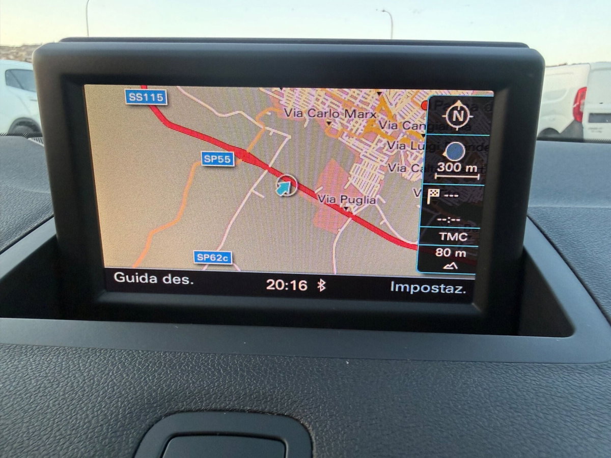 Audi A1 1.6 TDI 105 CV Attraction (17)