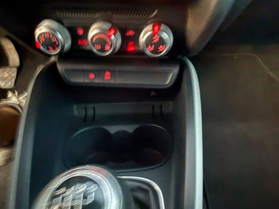 Audi A1 1.6 TDI 105 CV Attraction (19)