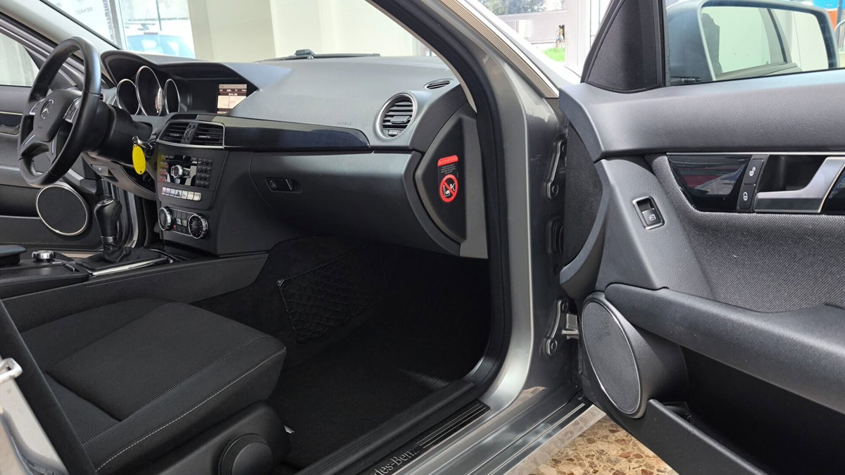 Mercedes-Benz Classe C 200 CDI BlueEFFICIENCY Executive (17)
