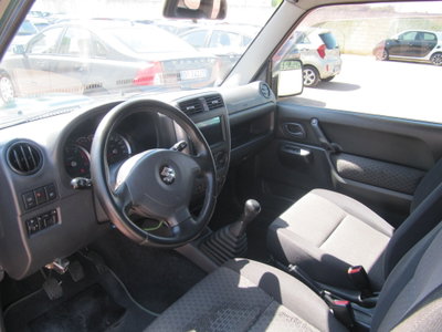Suzuki Jimny 1.5 DDiS cat 4WD JLX Più (10)