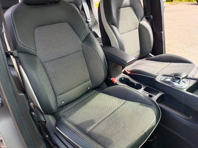 Renault Captur Plug-in Hybrid E-Tech 160 CV Intens (12)