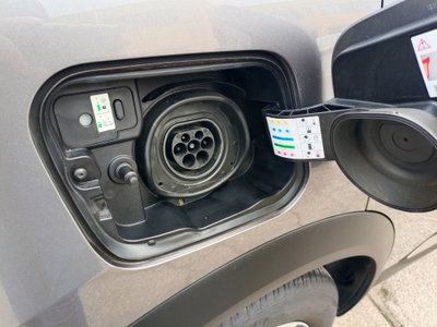 Renault Captur Plug-in Hybrid E-Tech 160 CV Intens (9)