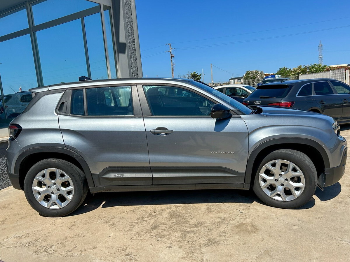 Jeep Avenger 1.2 turbo Altitude fwd 100cv (3)