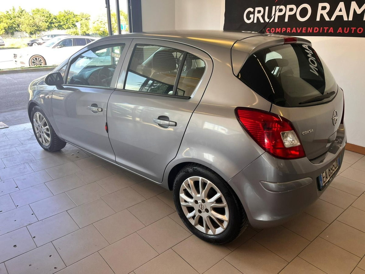 Opel Corsa 1.2 80CV 5 porte GPL-TECH Edition (9)