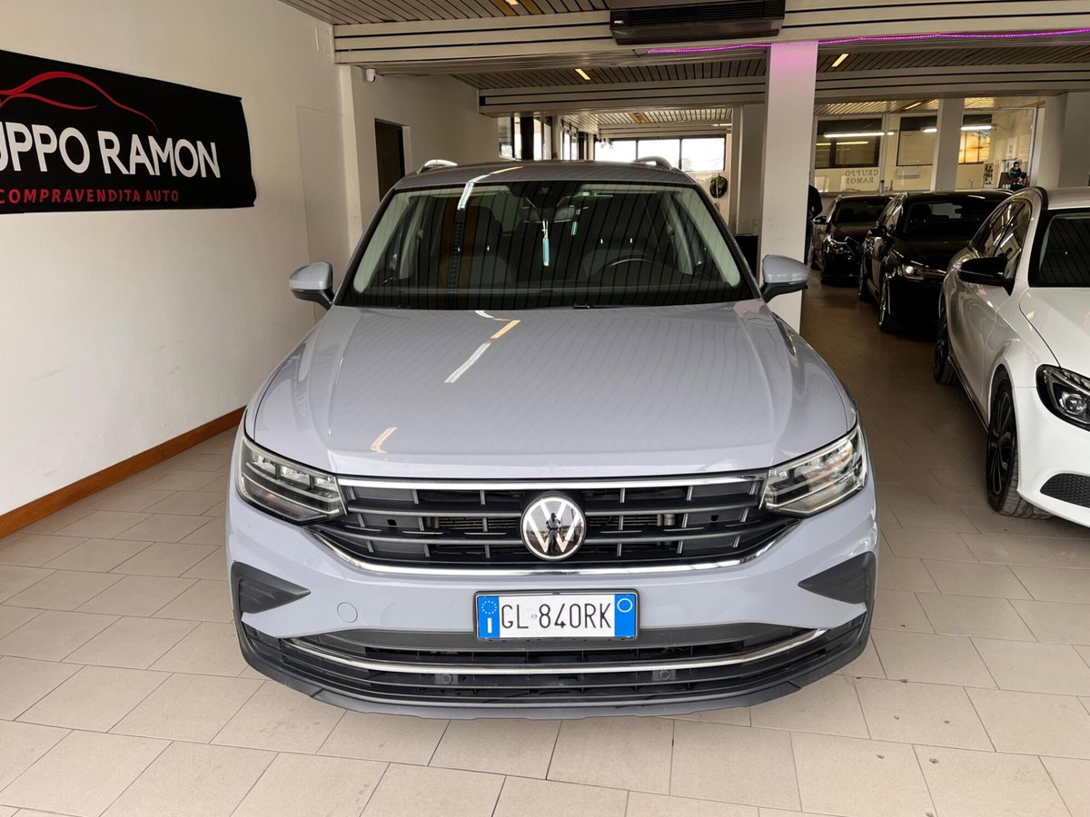 Volkswagen Tiguan 2.0 TDI 150 CV SCR DSG 4MOTION Life (2)