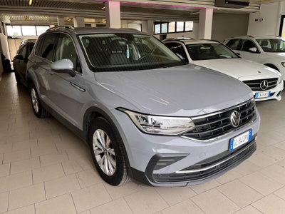 Volkswagen Tiguan 2.0 TDI 150 CV SCR DSG 4MOTION Life (3)