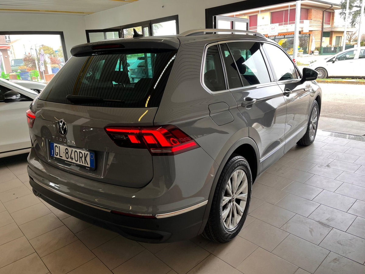 Volkswagen Tiguan 2.0 TDI 150 CV SCR DSG 4MOTION Life (6)