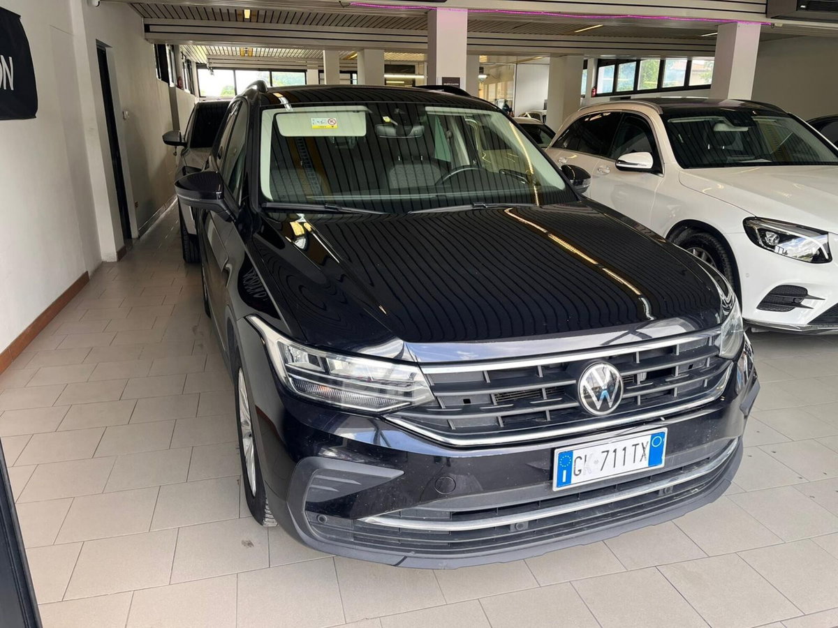 Volkswagen Tiguan 2.0 TDI 150 CV SCR DSG 4MOTION Elegance (3)