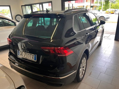 Volkswagen Tiguan 2.0 TDI 150 CV SCR DSG 4MOTION Elegance (4)