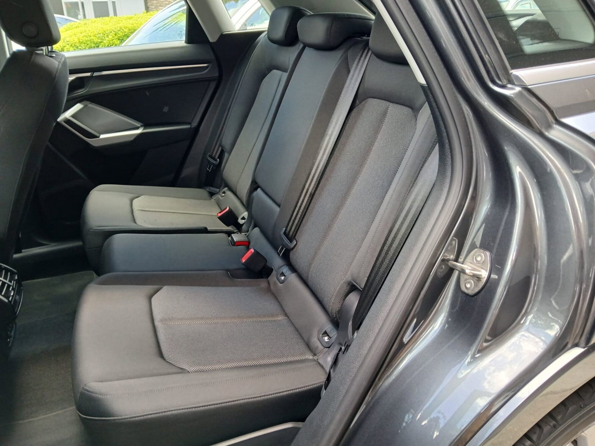 Audi Q3 Sportback 35 TDI quattro S tronic S line edition (8)