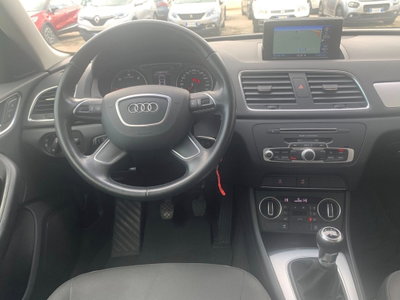 Audi Q3 2.0 TDI 120 CV Sport (9)