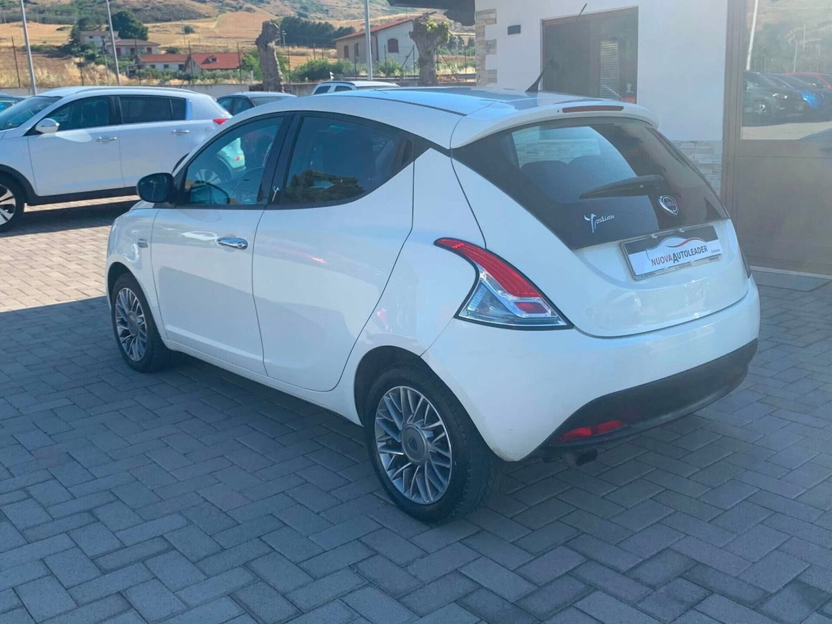 Lancia Ypsilon 1.3 MJT 16V 95 CV 5 porte S&S Gold (6)