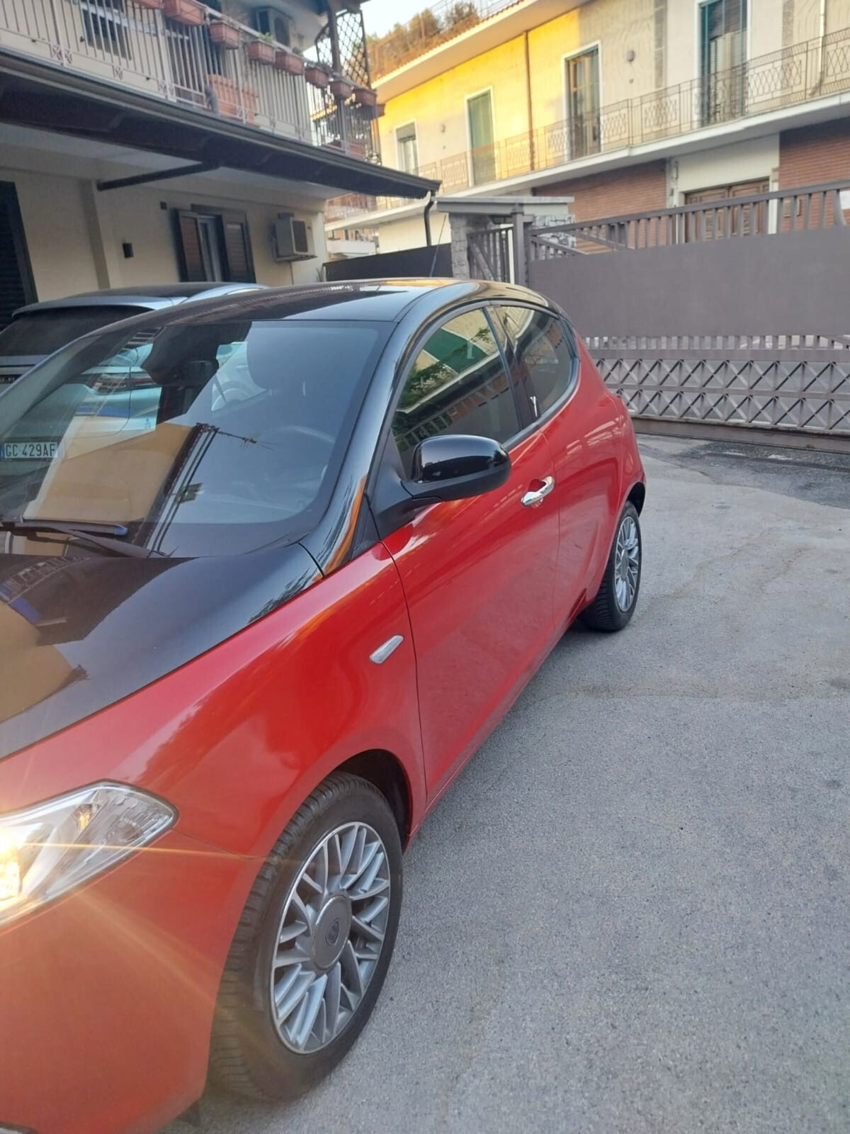 Lancia Ypsilon 1.2 69 CV 5 porte Platinum (10)