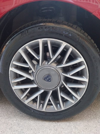 Lancia Ypsilon 1.2 69 CV 5 porte Platinum (13)