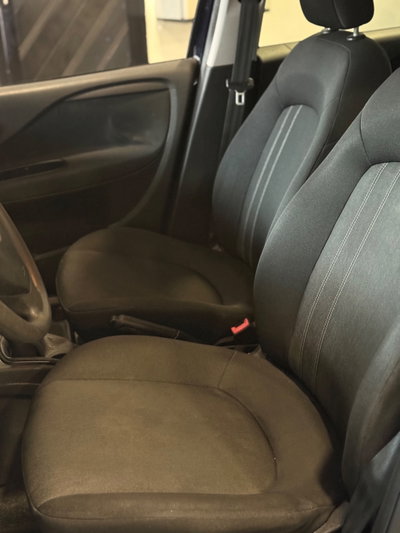 Fiat Punto 1.4 8V 5 porte Natural Power Street (10)
