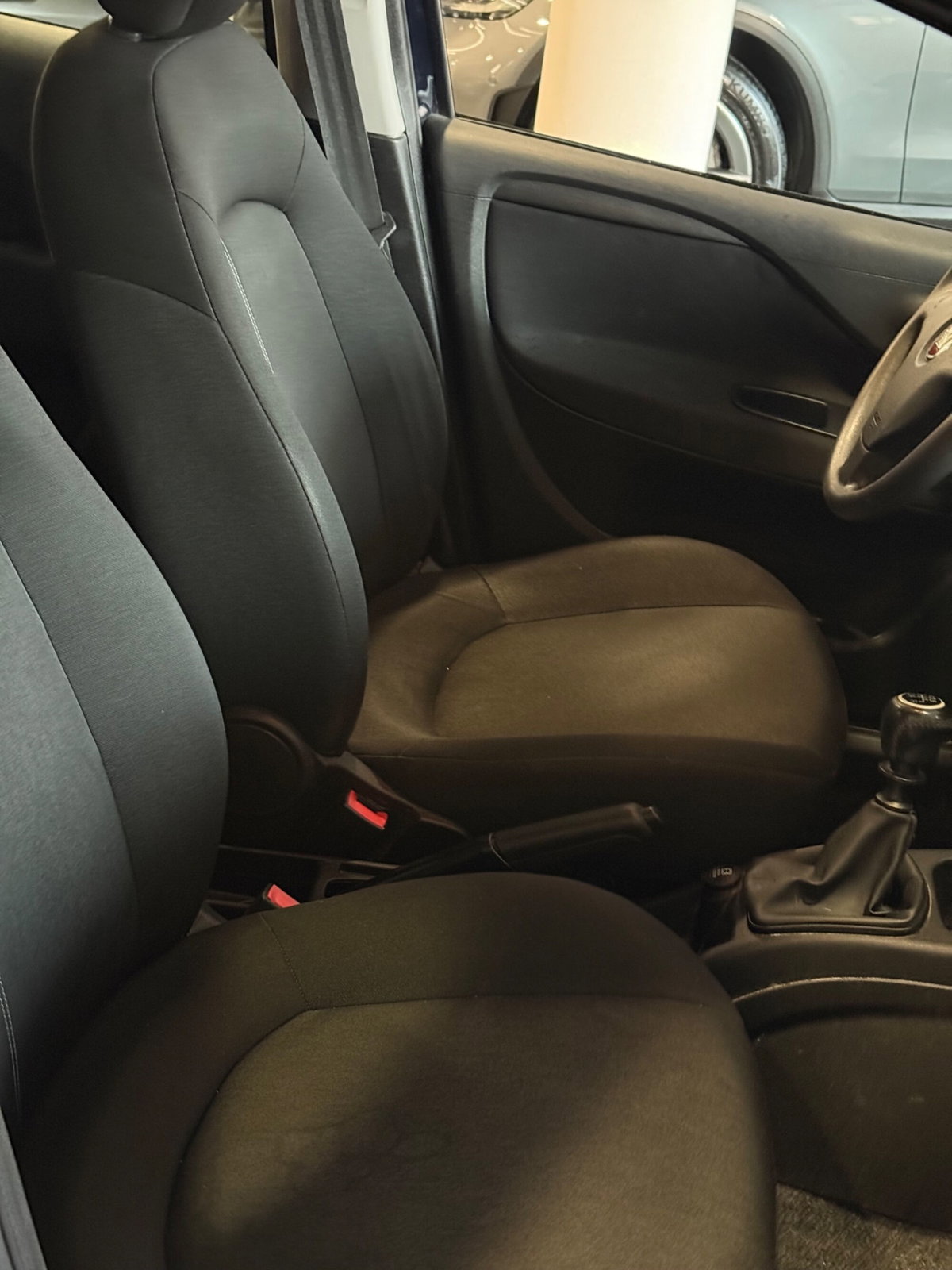Fiat Punto 1.4 8V 5 porte Natural Power Street (11)