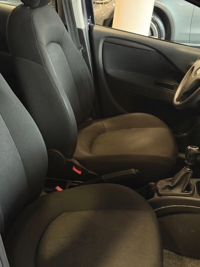 Fiat Punto 1.4 8V 5 porte Natural Power Street (11)