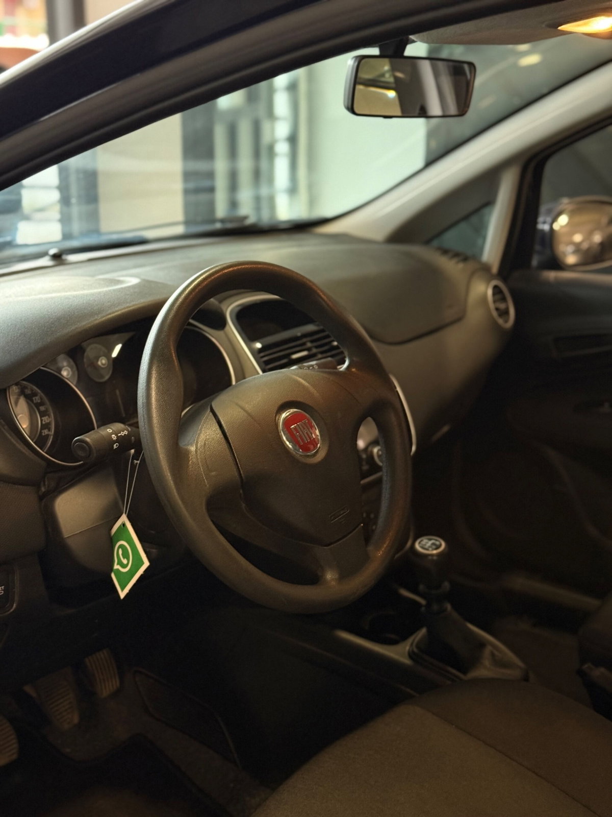 Fiat Punto 1.4 8V 5 porte Natural Power Street (5)