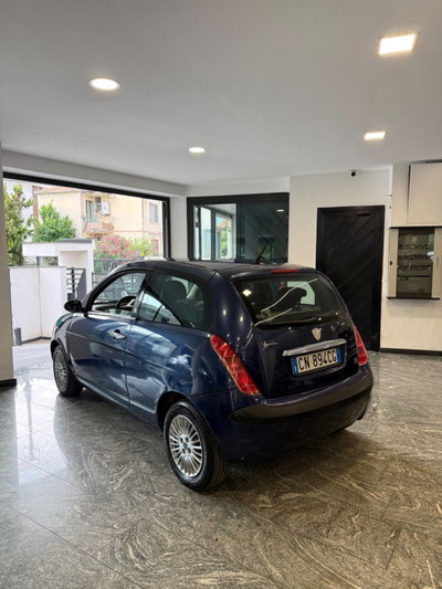 Lancia Ypsilon 1.2 Argento (2)